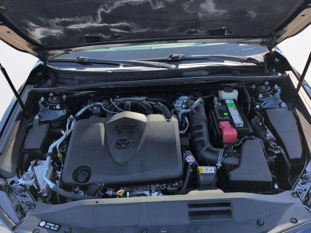 Used 2018 Aqua Toyota XSE V6 image 29