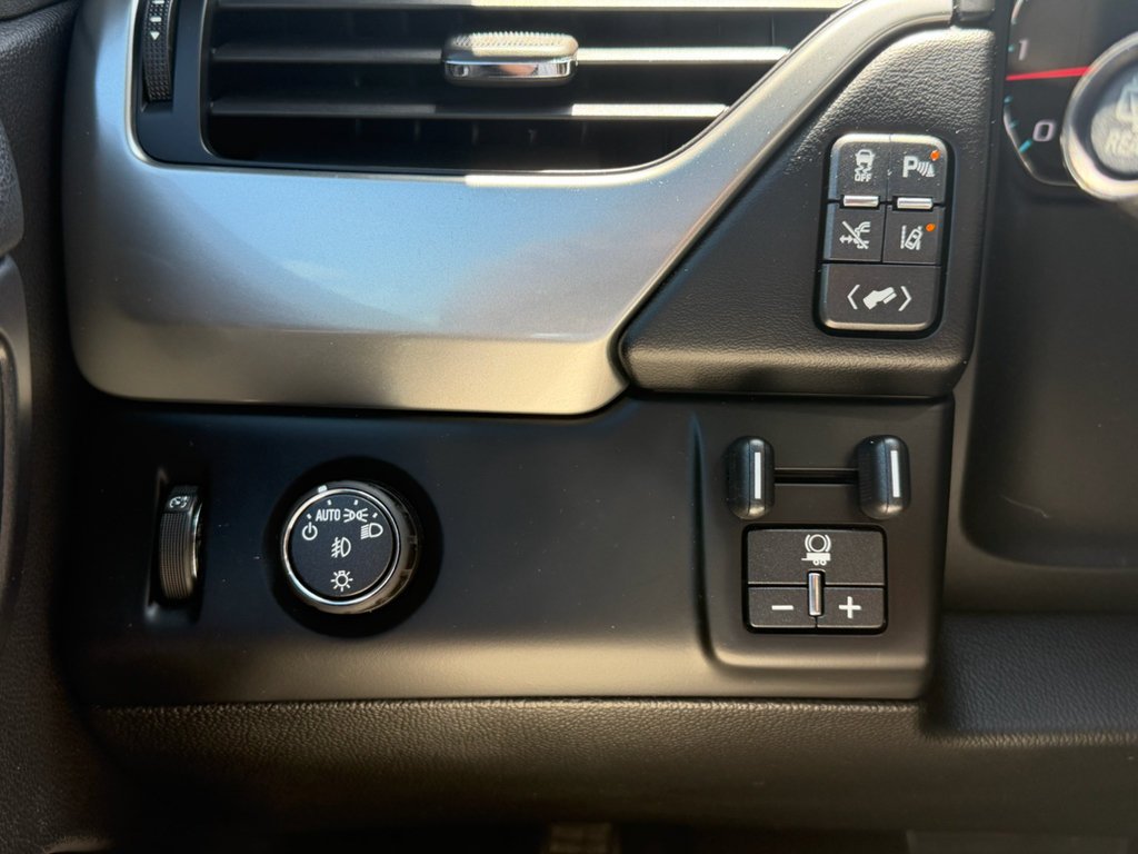 Used 2015 Black Chevrolet LTZ image 25