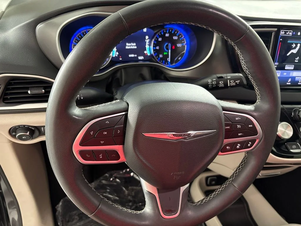 Used 2023 Gray Chrysler Touring L image 36