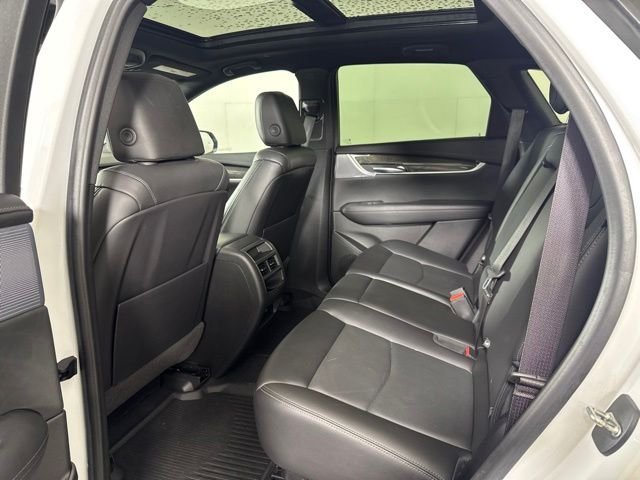 Used 2021 White Cadillac Sport image 12