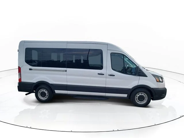 Used 2024 White Ford XL image 4