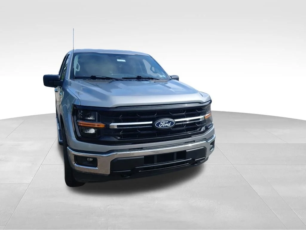 Used 2025 Silver Ford XLT image 5