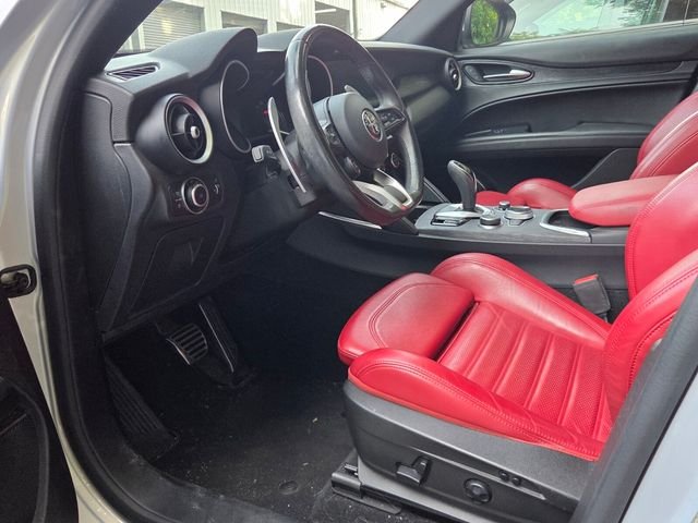 Used 2023 Gray Alfa Romeo Sprint image 7