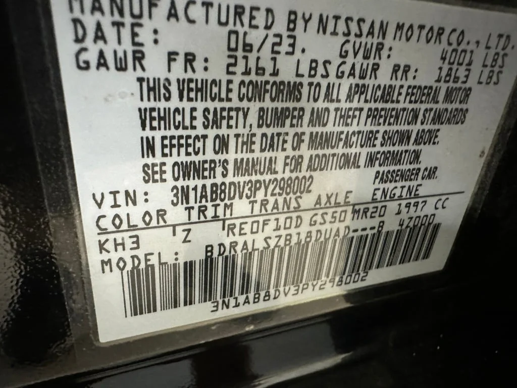 Used 2023 Super Black Nissan SR image 39