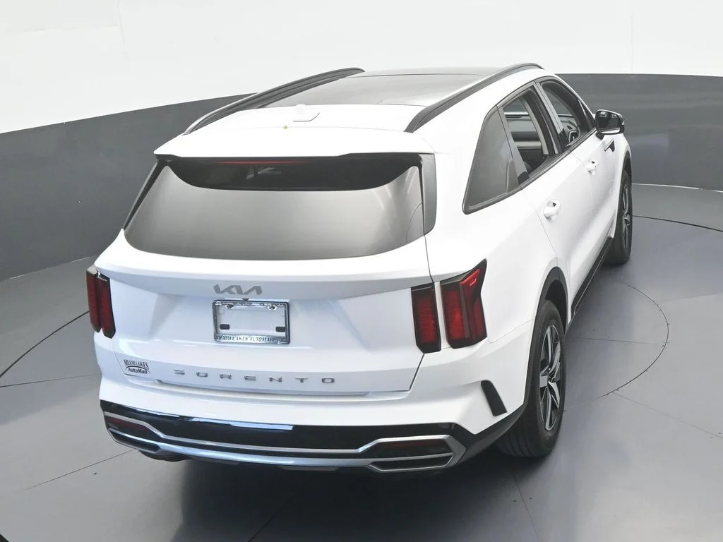 Used 2022 Glacial White Pearl Kia EX image 53