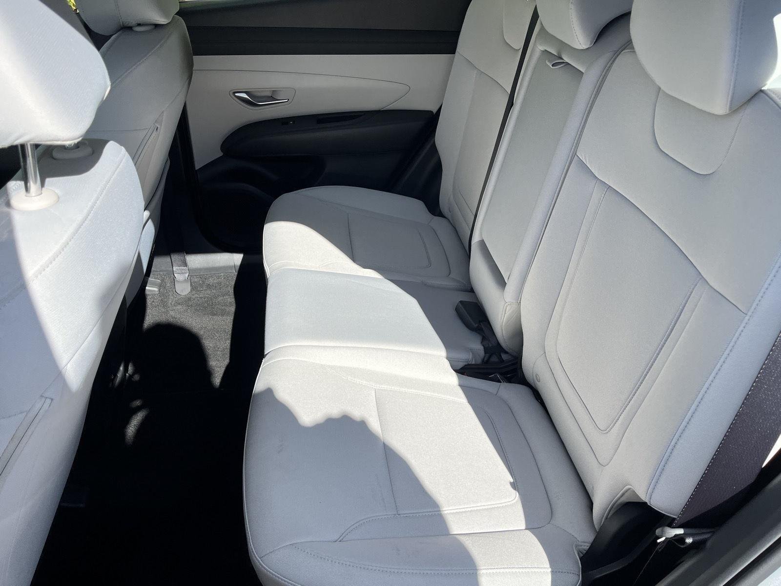 Used 2025 Shimmering Silver Hyundai SE image 13