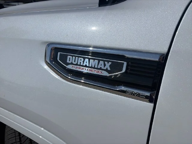 New 2026 White GMC SLT image 3