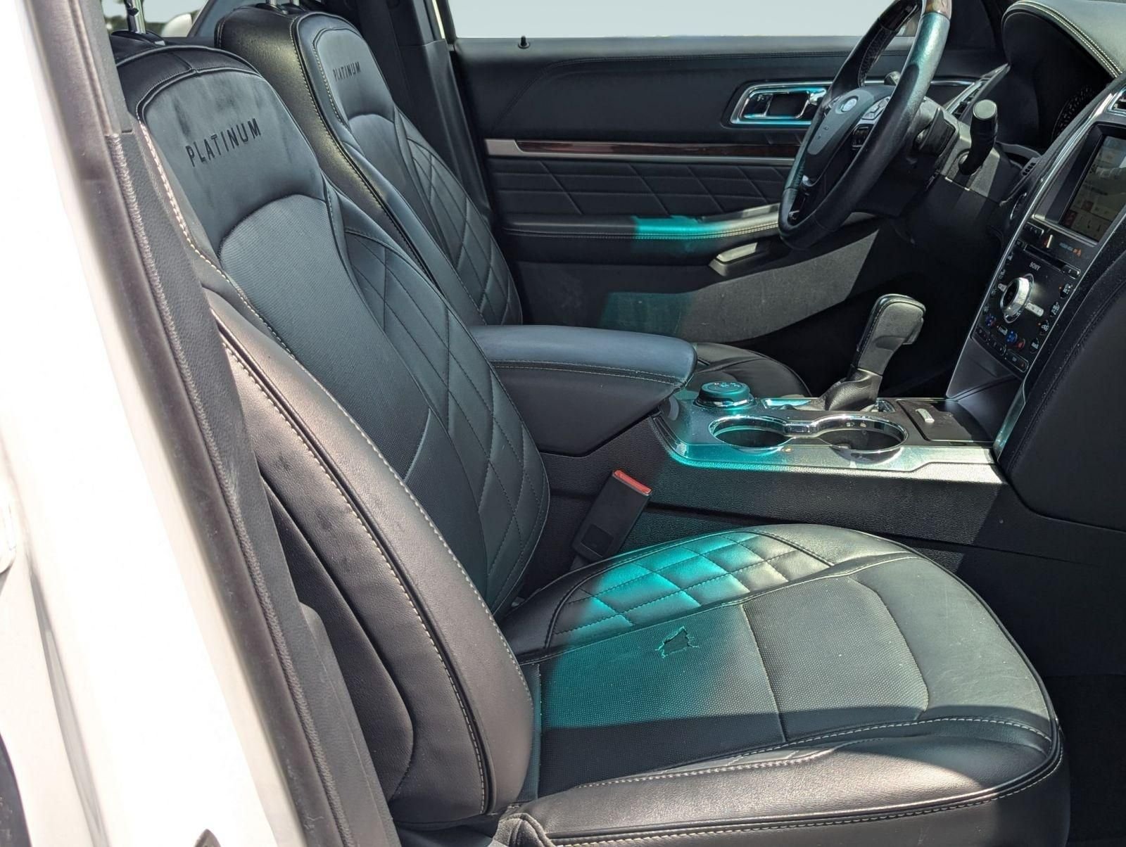 Used 2017 White Ford Platinum image 24