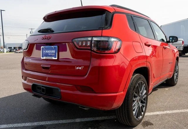 Used 2023 Red Jeep Limited image 6