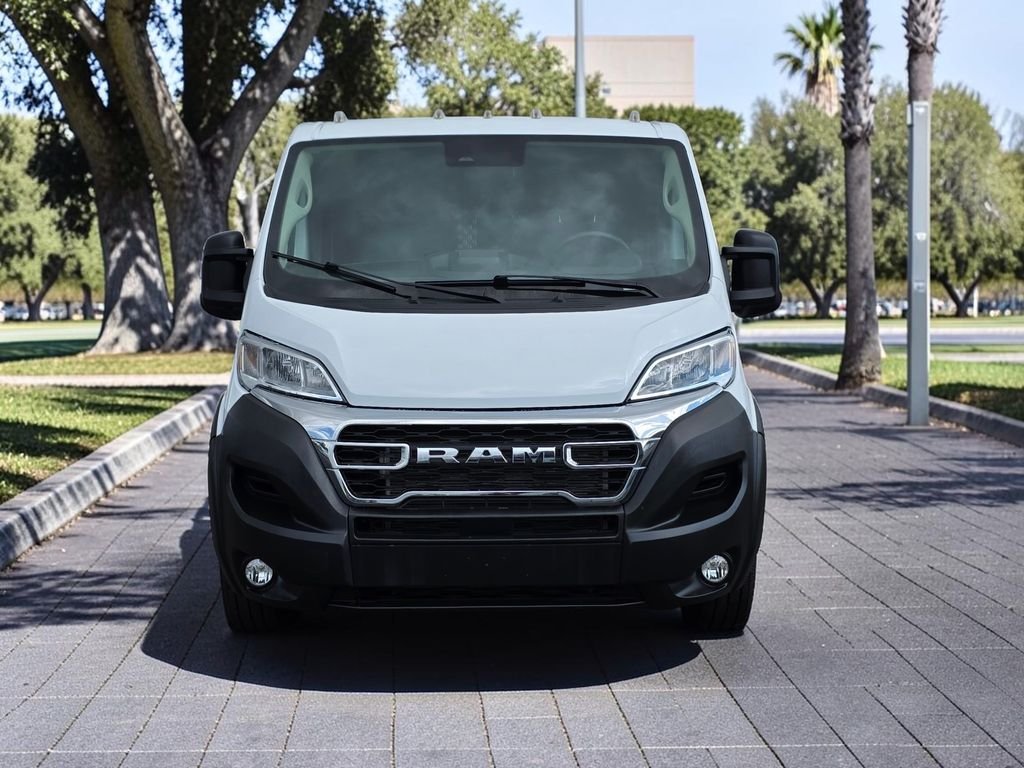 Used 2025 White Ram Base image 3
