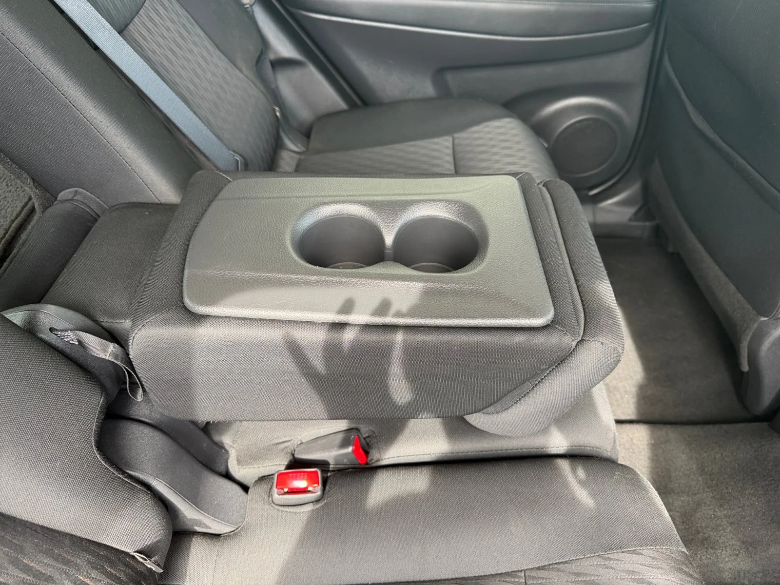 Used 2018 Pearl White Nissan SV image 33