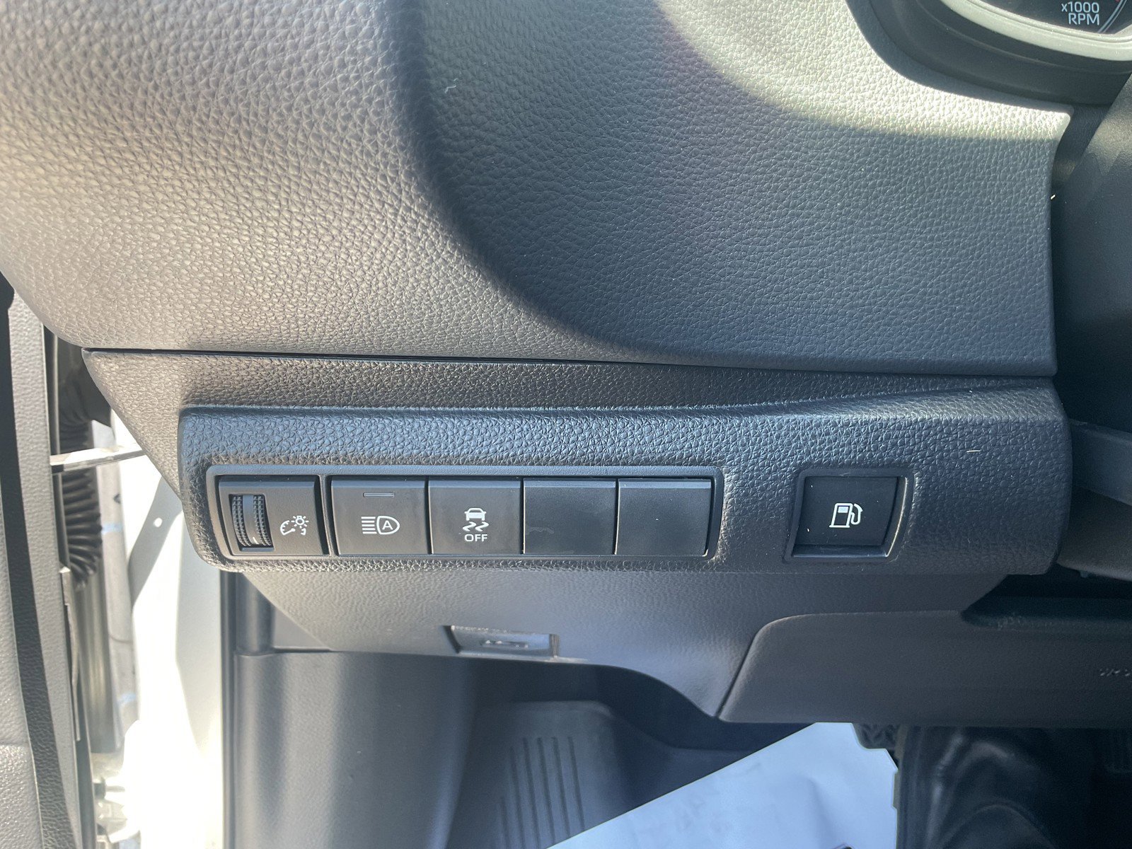 Certified Used 2023 Classic Silver Metallic Toyota SE image 21
