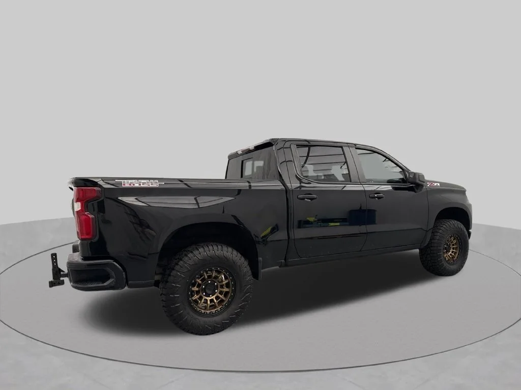 2021 Chevrolet Silverado 1500 LT TRAIL BOSS Crew Cab Pickup Slide 10