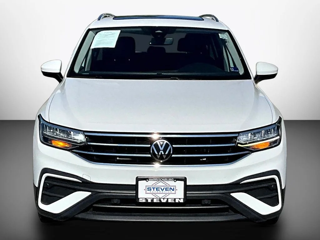 Used 2022 Oryx White Pearl Volkswagen 2.0T SE image 2