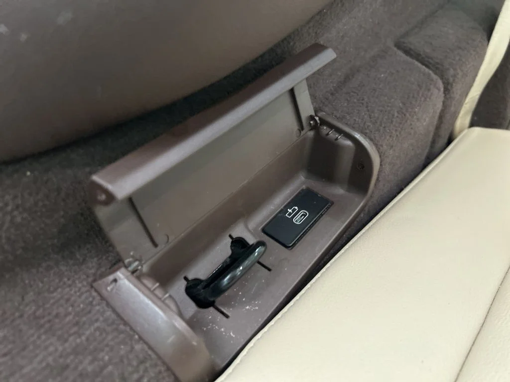 Used 2019 Black BMW xDrive40i image 42