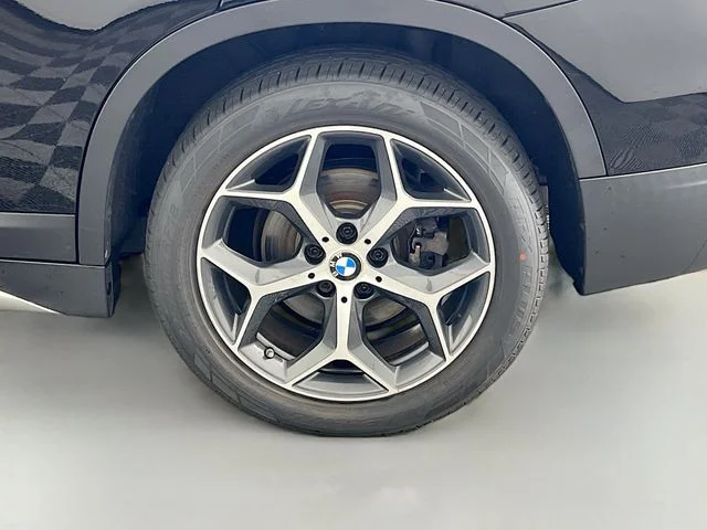 Used 2018 Black BMW xDrive28i image 36