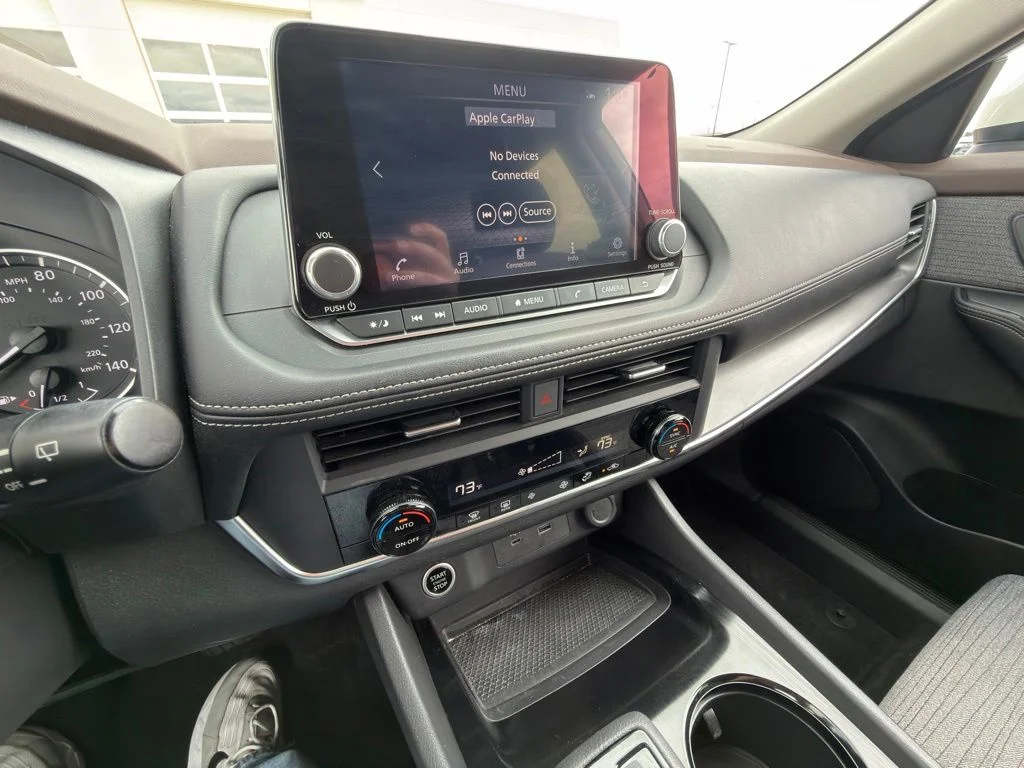 Used 2023 White Nissan SV image 12