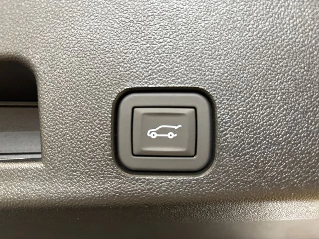 New 2026 Silver GMC Elevation image 19