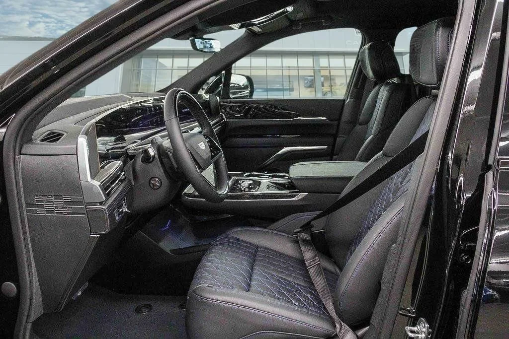 2026 Cadillac Escalade IQL Sport - Photo 10