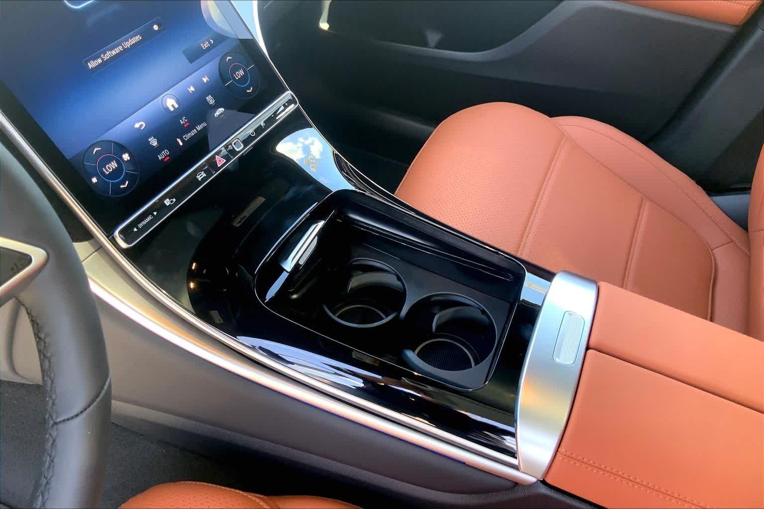 New 2027 MANUFAKTUR Alpine Grey Mercedes-Benz GLC 300 image 7