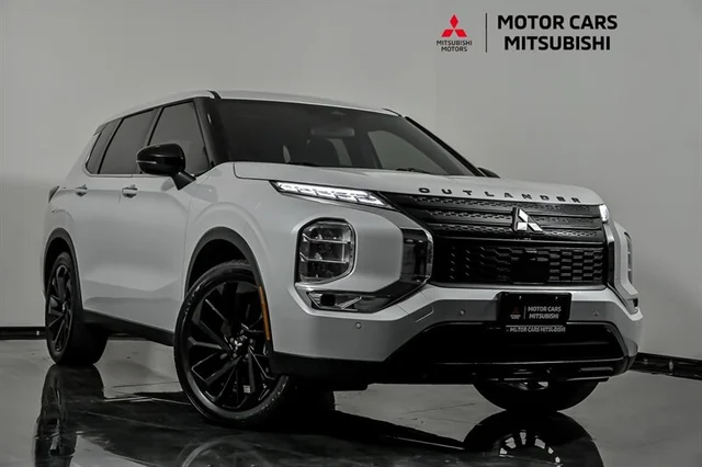 2024 Mitsubishi Outlander SE Black Edition