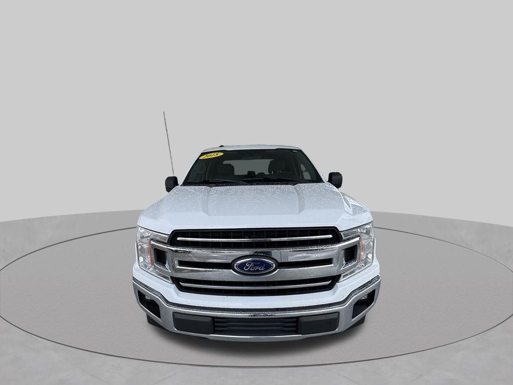 Used 2018 White Ford XLT image 3
