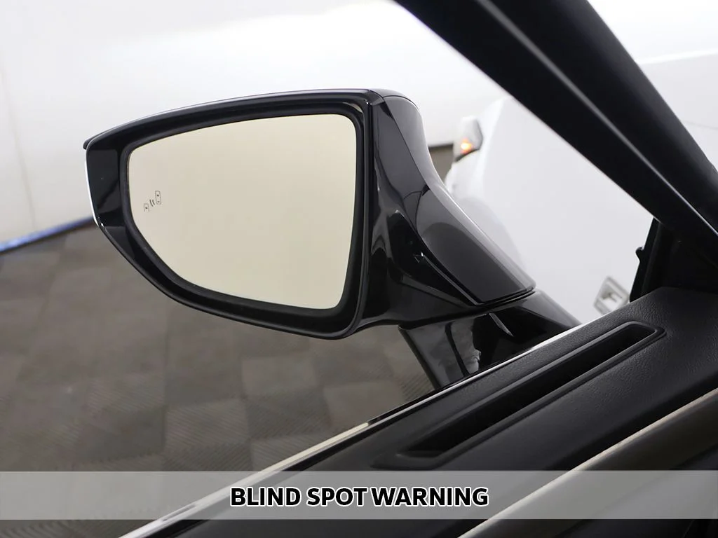 Used 2023 White Lexus 300h image 5