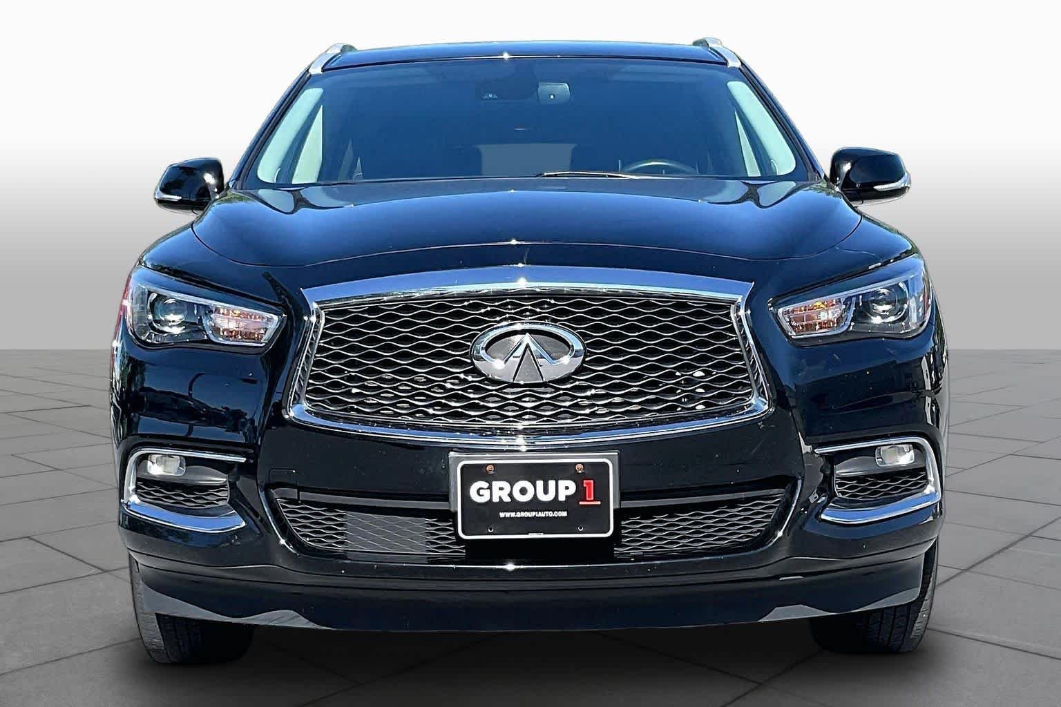 Used 2020 Black Obsidian INFINITI LUXE image 3