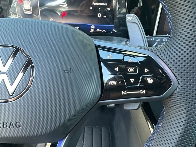 New 2026 Pure White Volkswagen 2.0T image 19