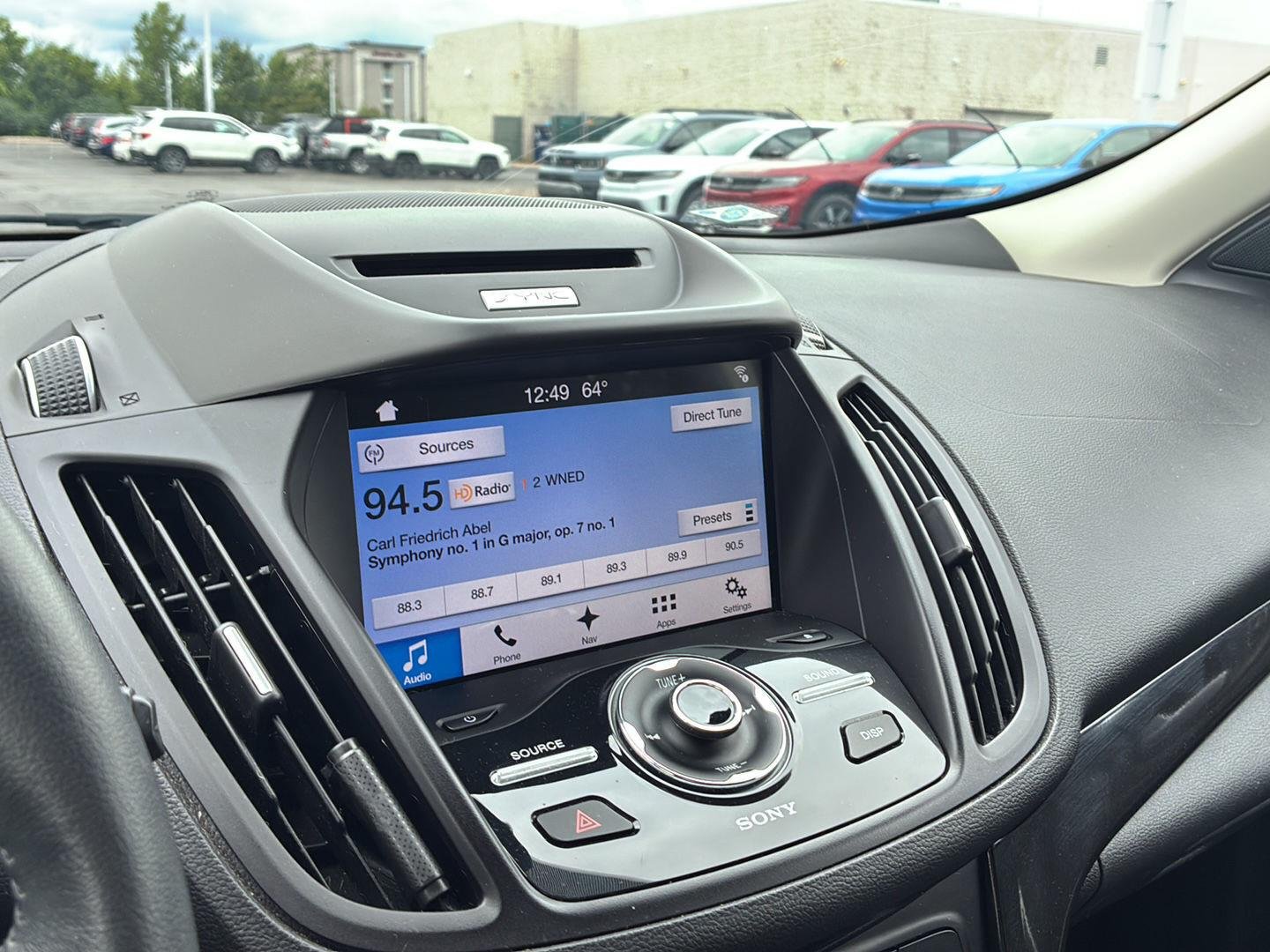Used 2017 White Gold Ford Titanium image 3
