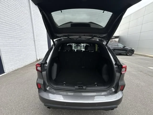 Used 2023 Gray Ford ST-Line image 21
