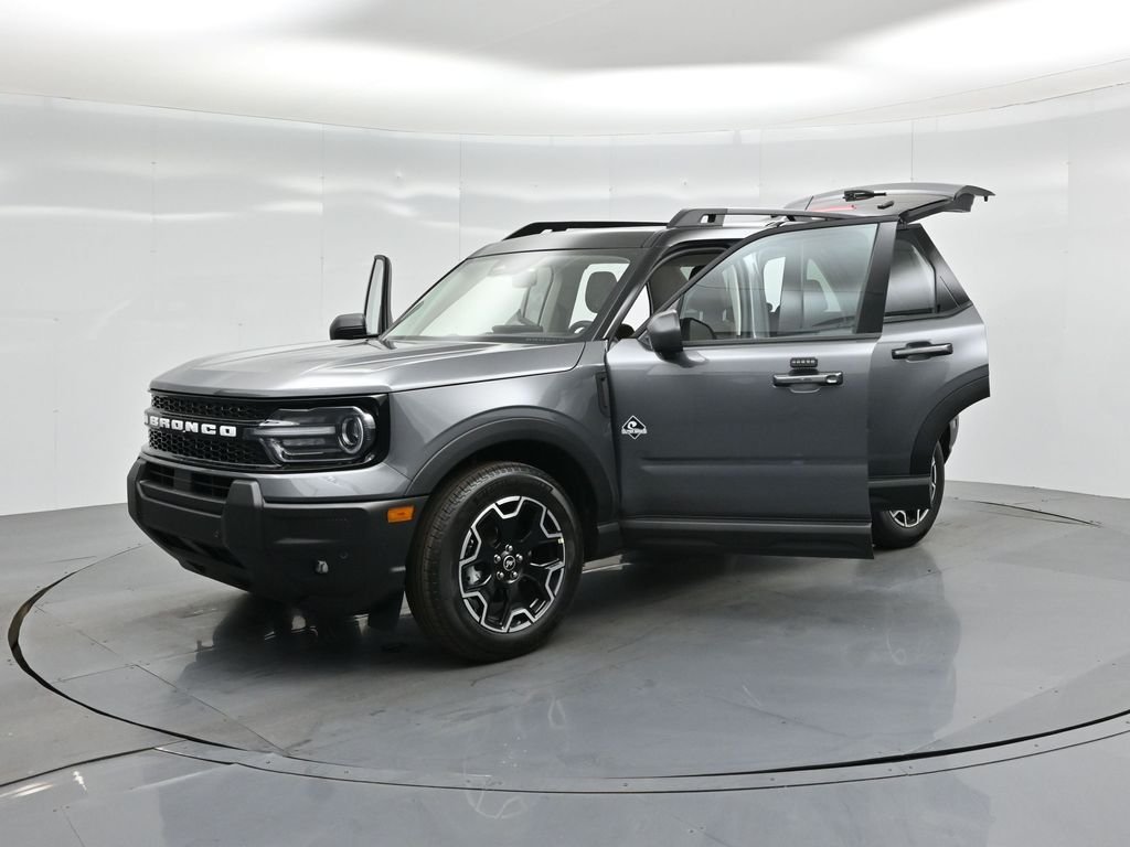 New 2025 Carbonized Gray Metallic Ford Outer Banks image 34