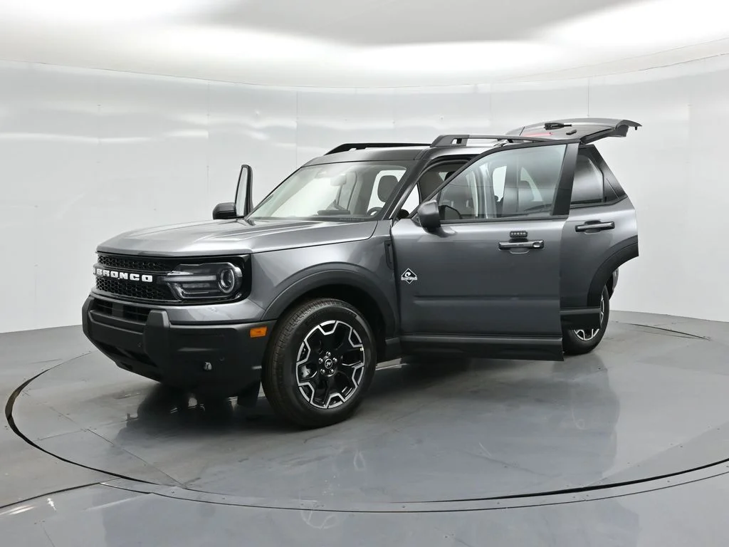 New 2025 Carbonized Gray Metallic Ford Outer Banks image 34