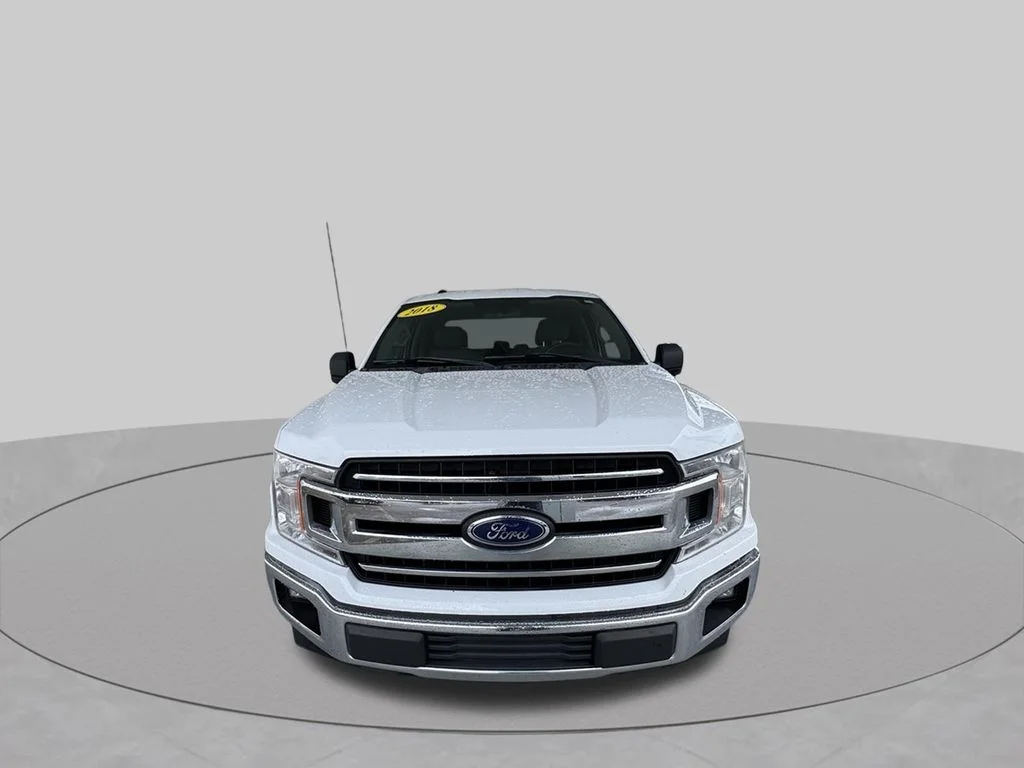 Used 2018 White Ford XLT image 3