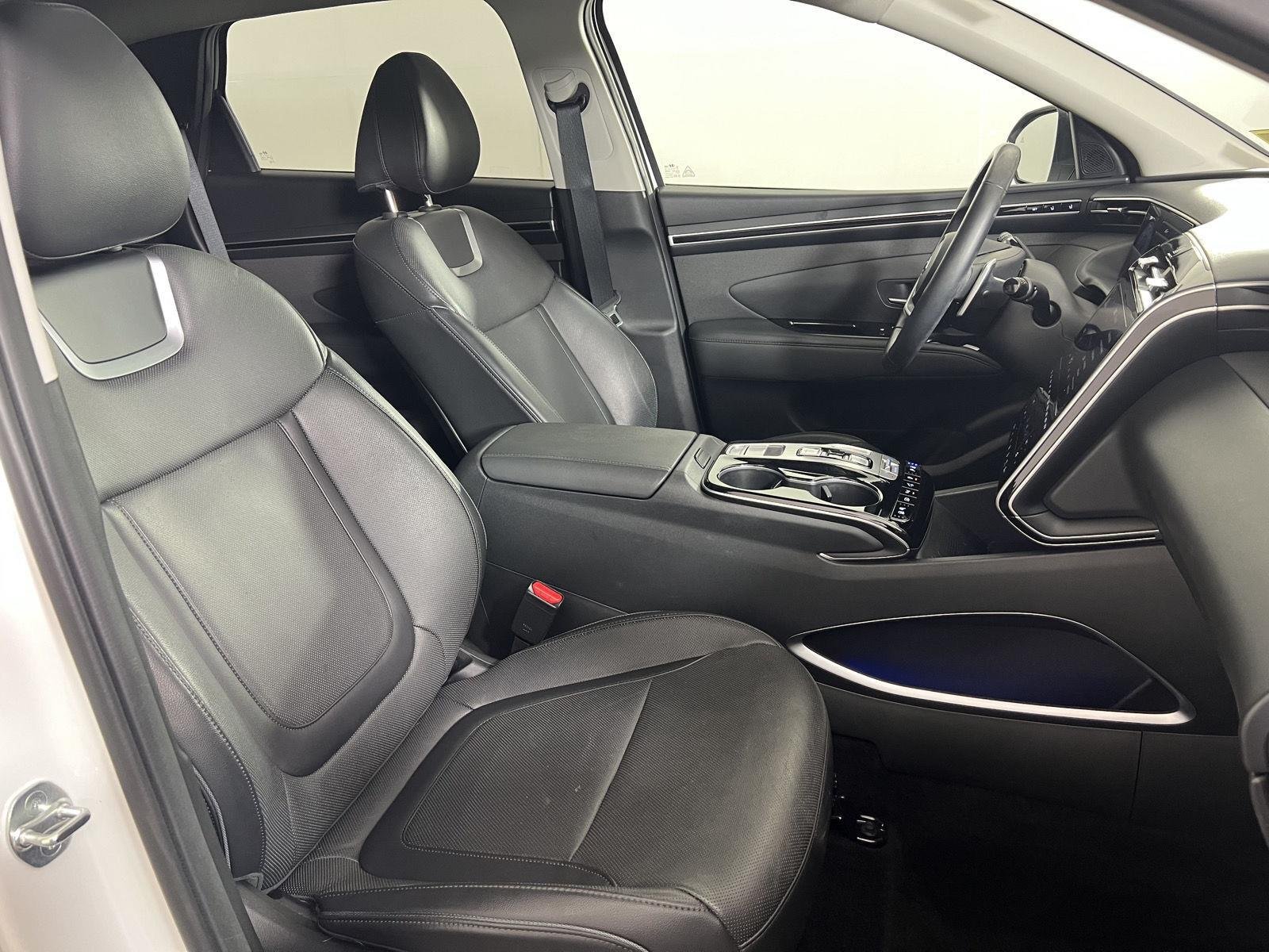 Used 2024 White Pearl Hyundai Limited image 27
