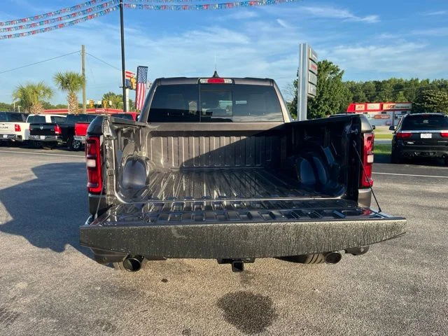 New 2026 Granite Crystal Metallic Clear-Coat Exterior Paint RAM Laramie image 21