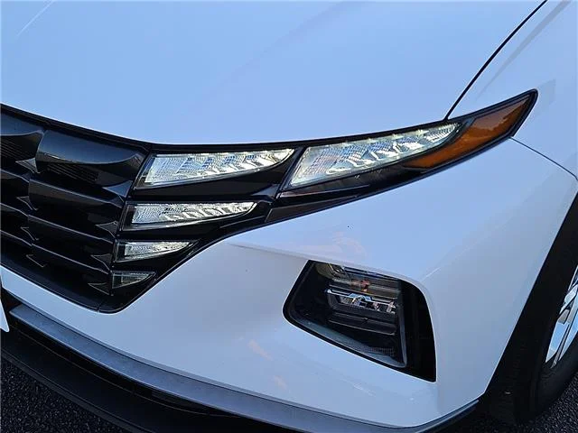 Certified Used 2022 Quartz White Hyundai SEL Front-wheel Drive image 7