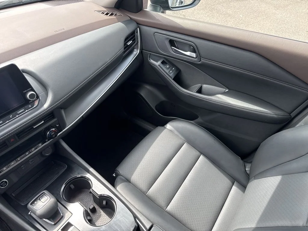 Used 2023 Gray Nissan SV image 30