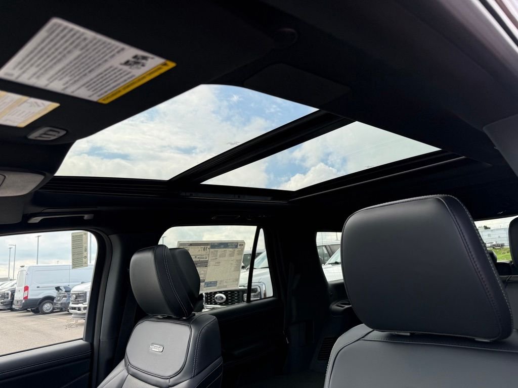 New 2027 Marsh Gray Ford Platinum image 6