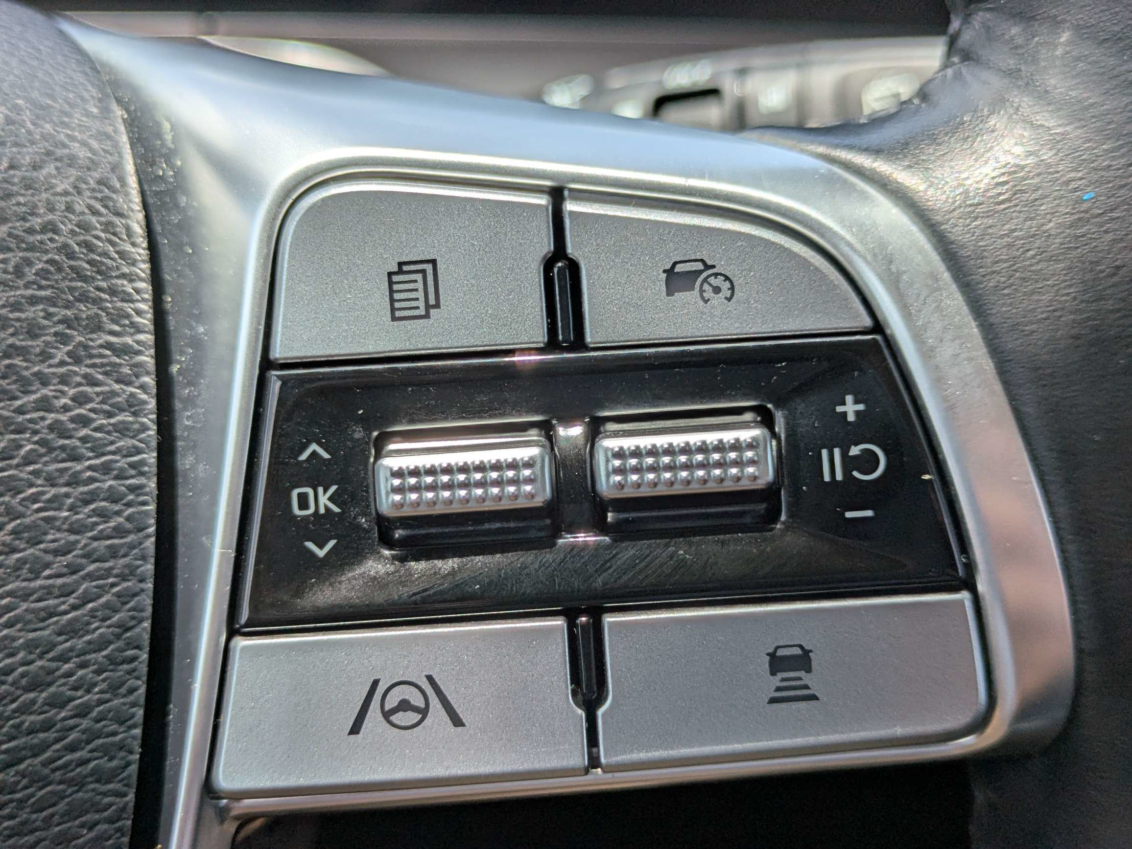 Certified Used 2024 Gravity Gray Kia LX image 33