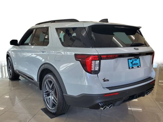 New 2026 Space White Metallic Ford ST image 4