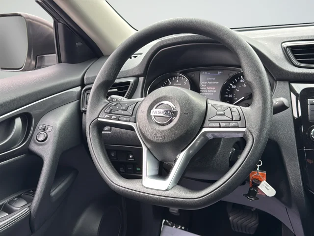 Used 2020 Gray Nissan S image 37