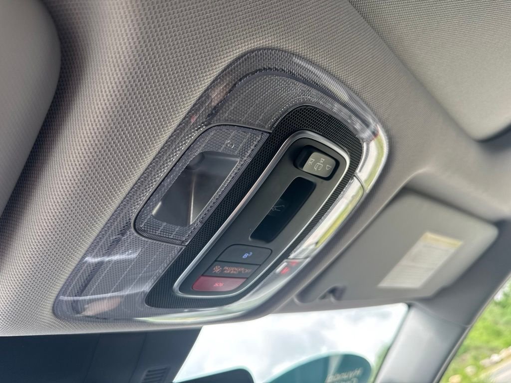 2025 Hyundai Kona Limited - Photo 29