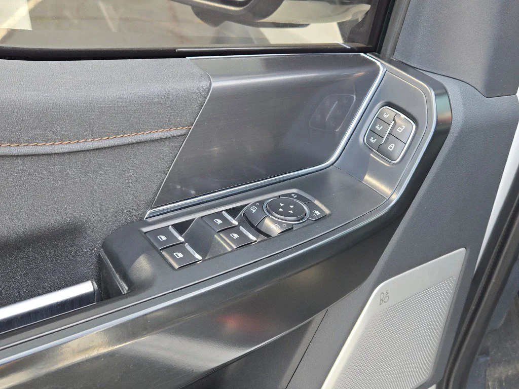 Used 2022 White Ford Raptor image 25