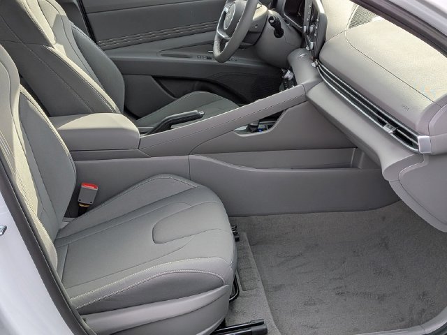 2026 Hyundai Elantra SEL Sport - Photo 25
