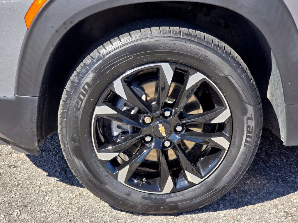 Used 2023 Gray Chevrolet LT image 22
