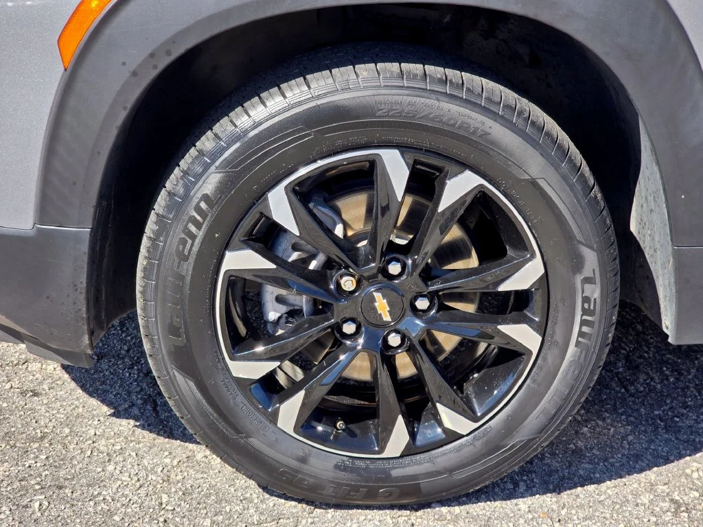 Used 2023 Gray Chevrolet LT image 22