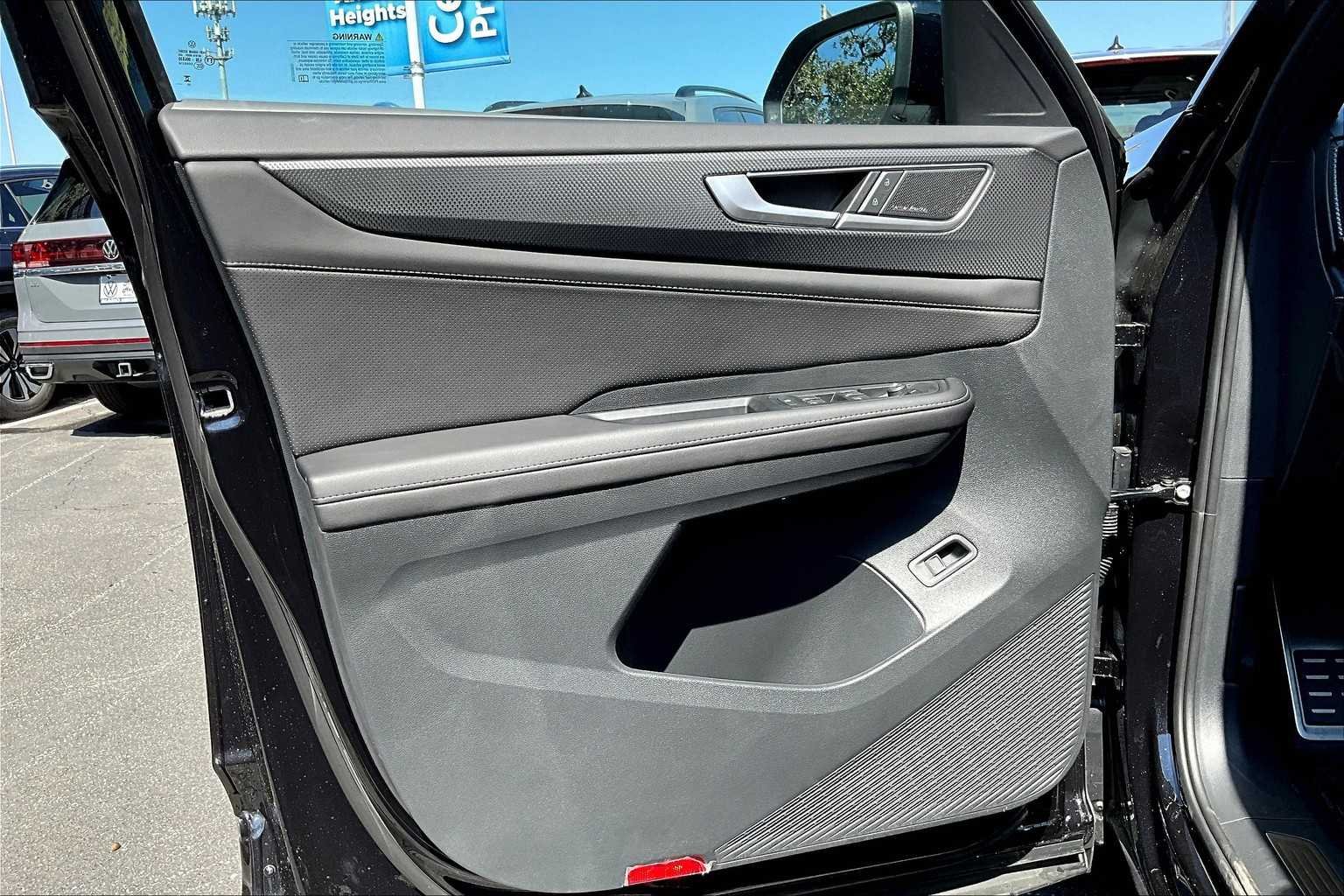 2026 Volkswagen Atlas Cross Sport SEL Premium R-LINE - Photo 10