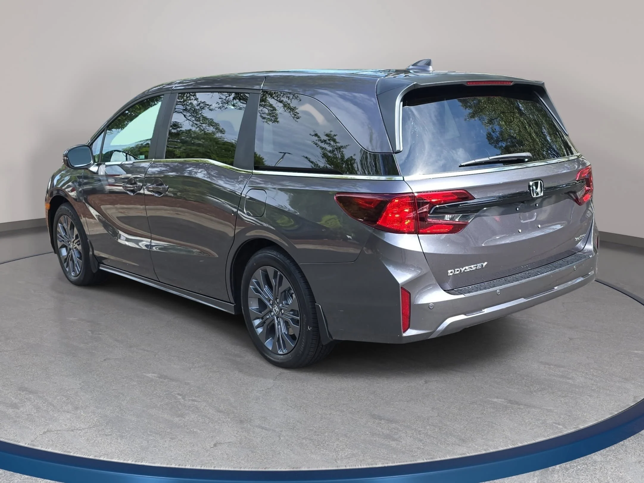 New 2026 Modern Steel Metallic Honda Touring image 7