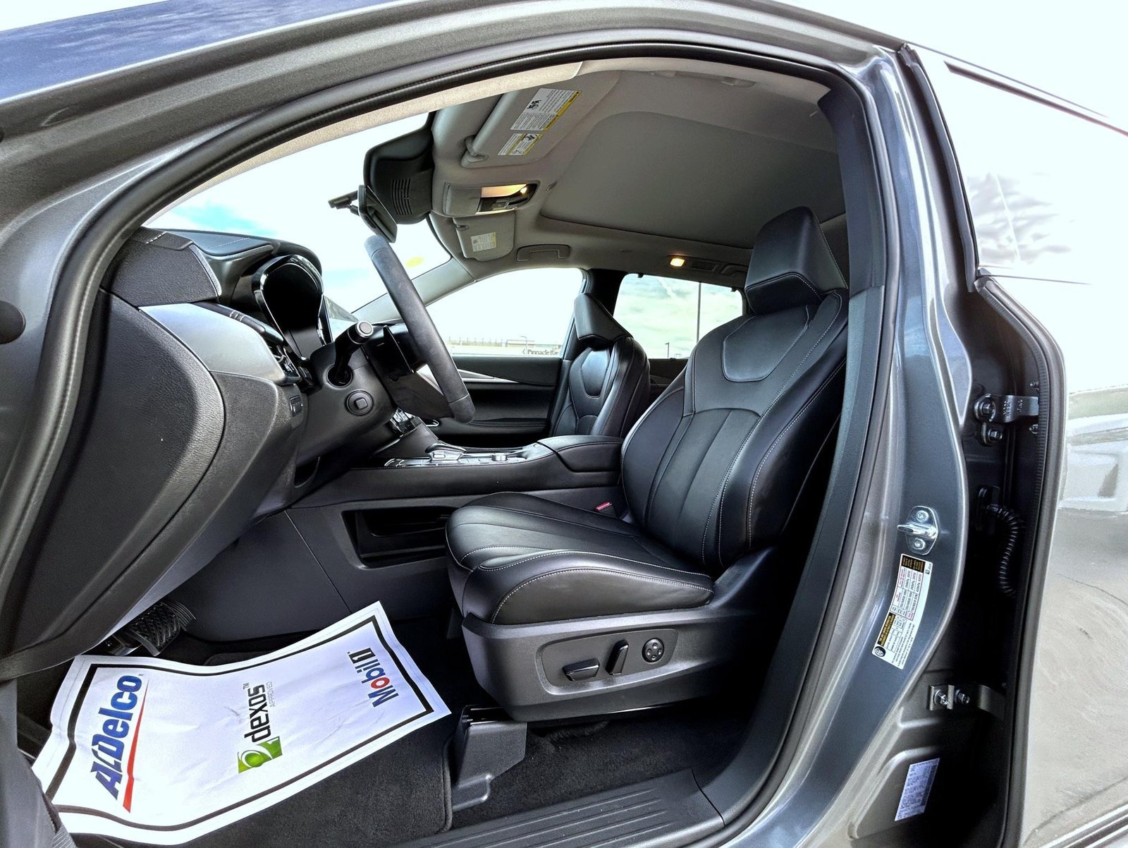 Used 2026 Gray INFINITI LUXE image 10